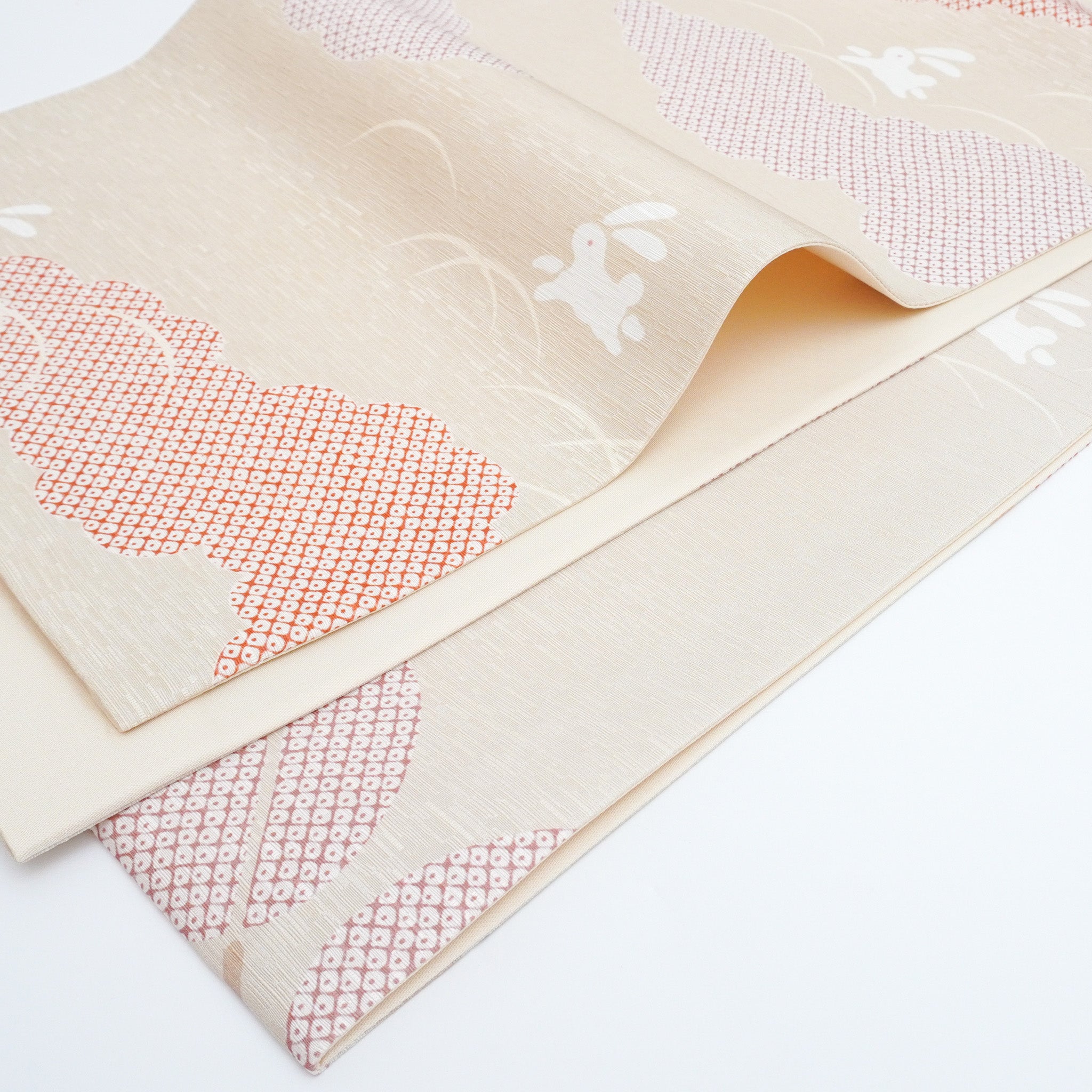 京袋帯 9月/うさぎのお月見(ベージュ)|オンラインショップ限定|受注生産|長月|お月見|十五夜|満月|餅つき|秋草|団子|お供え前柄アレンジ|サイズ:長さ約375cm幅約31cm|素材:表地 絹100%裏地 絹綿混|生産:日本