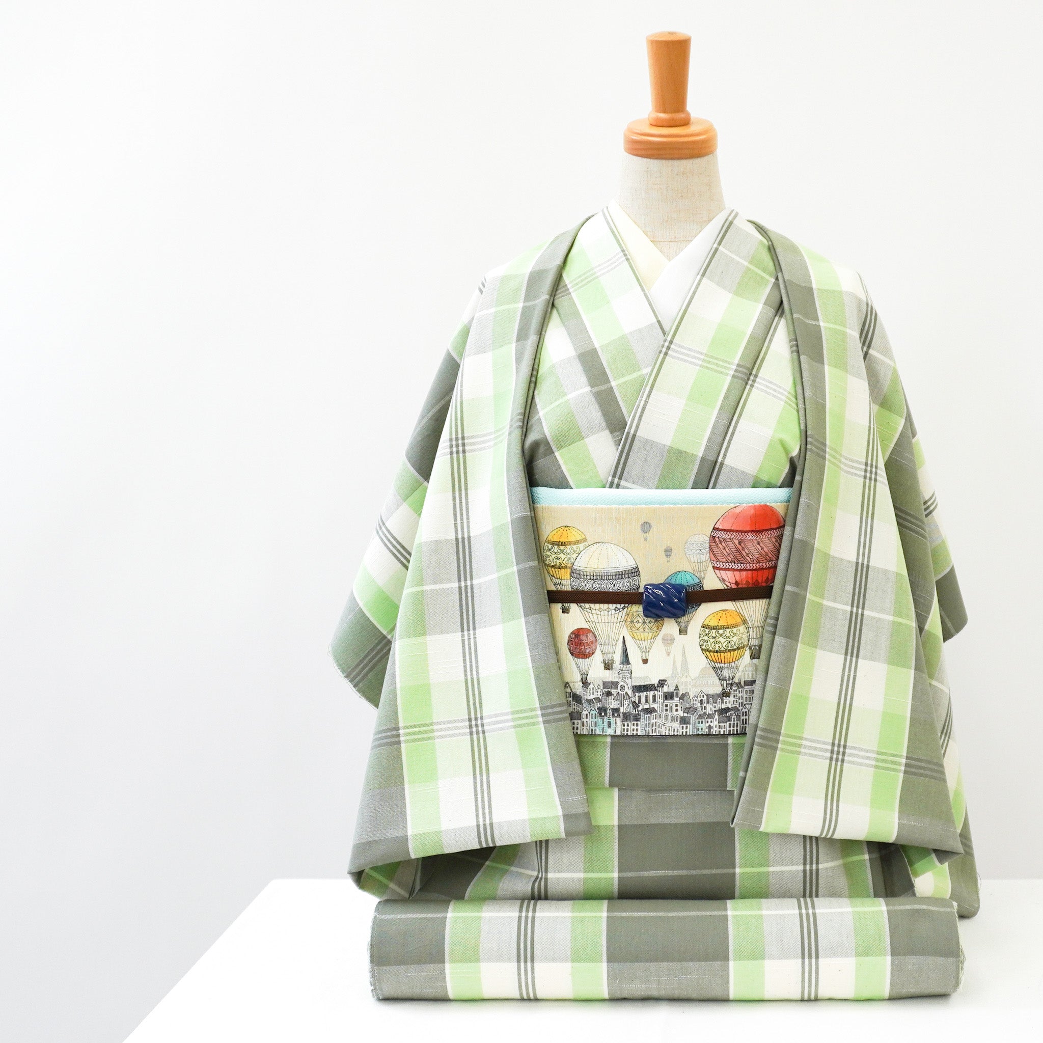 半巾帯 国境のない街(ベージュ)|気球|正絹リバーシブル|浴衣|夏着物|帯|長さ約425cm幅約16.5cm|素材:絹100%|生産:日本