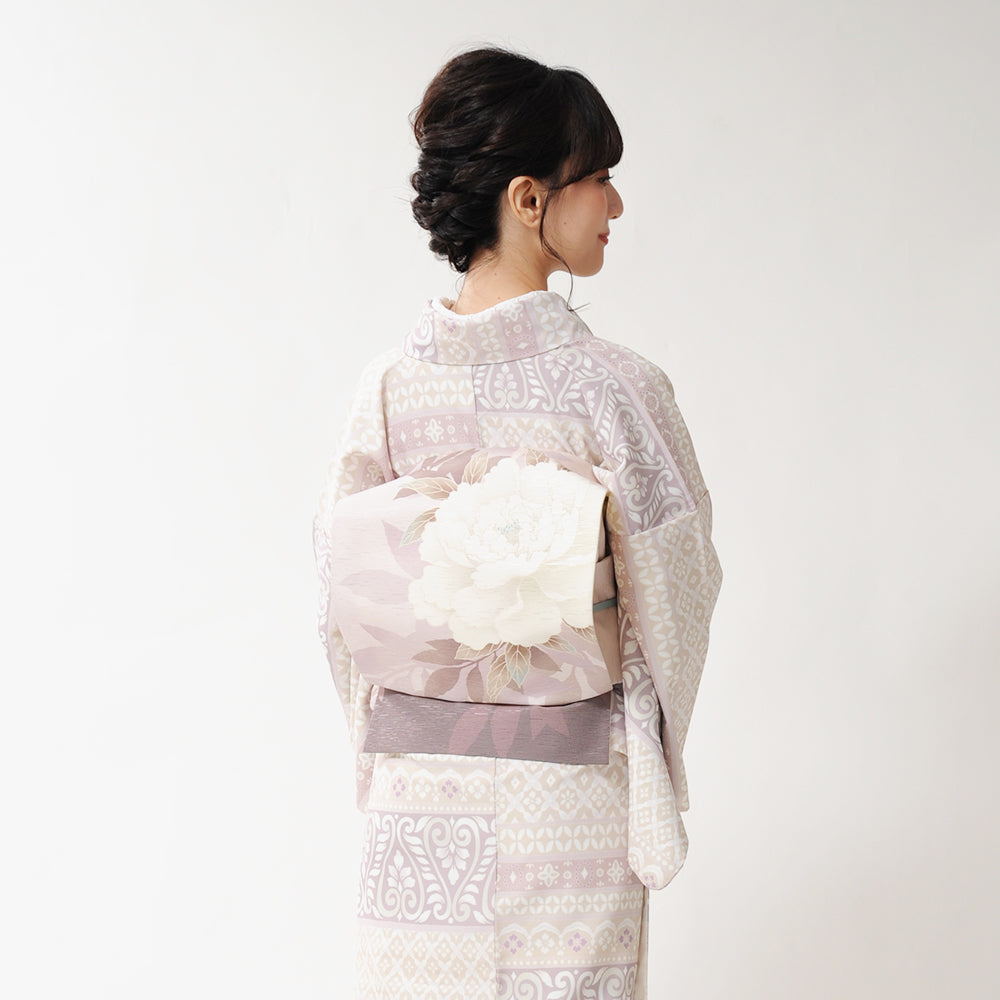 京袋帯 立てば芍薬(ピンク)|ピオニー|美人|前柄アレンジ|サイズ:長さ約375cm幅約31cm|素材:表地 絹100%裏地 絹綿混|生産:日本