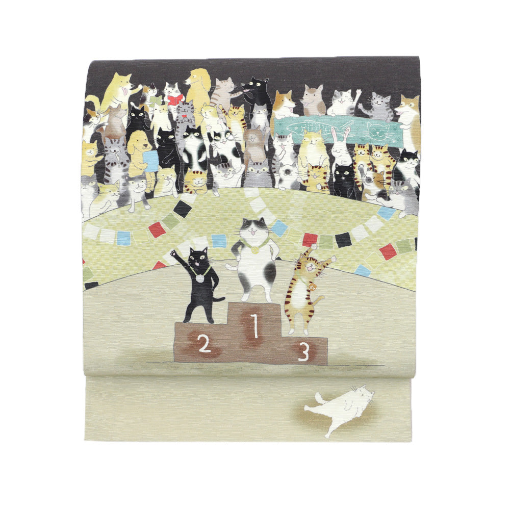 京袋帯 ニャンバーワン(チャコール)|猫|前柄アレンジ|サイズ:長さ約375cm幅約31cm|素材:表地 絹100%裏地 絹綿混|生産:日本