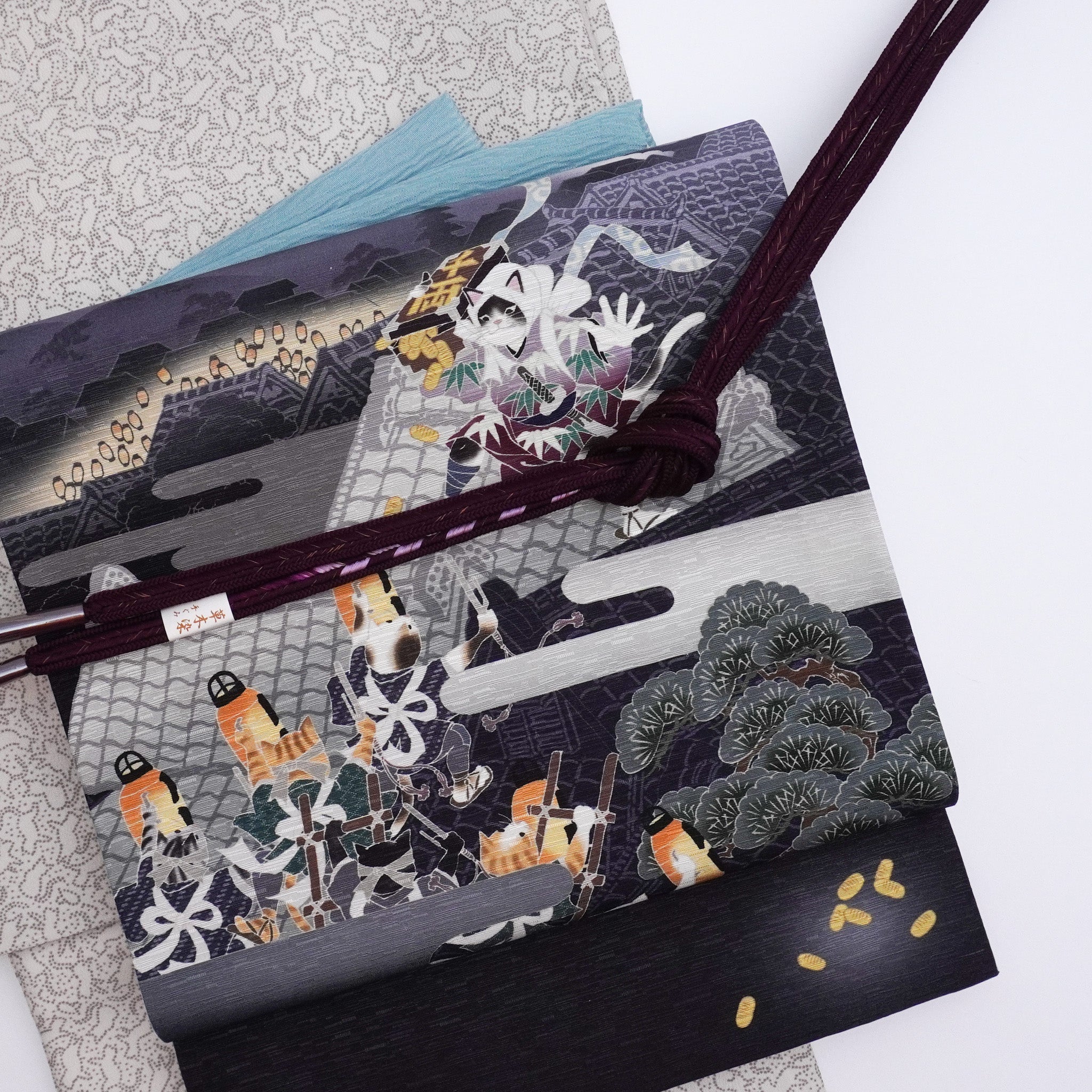 京袋帯 ねずみ小僧（青ねず）｜猫｜前柄アレンジ｜サイズ：長さ約375cm幅約31cm｜素材：表地 絹100%裏地 絹綿混｜生産：日本